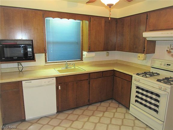 2nd image of 16480 Elderdale Dr