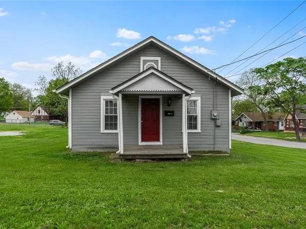 903 W Mechanic St, Harrisonville, MO 64701