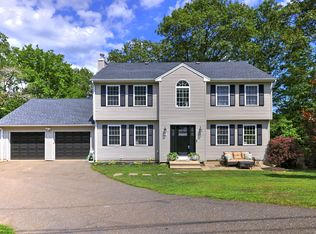 28 Edgewood Ave, Shelton, CT 06484