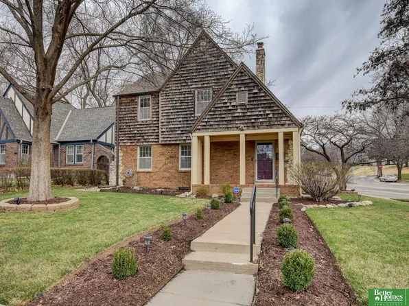 5102 Parker St, Omaha, NE 68104