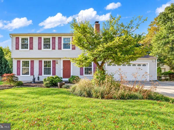 12339 Folkstone Dr, Herndon, VA 20171