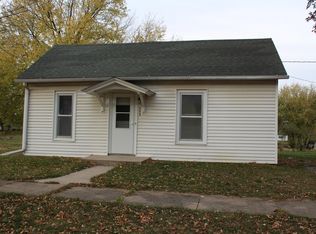 111 4th St, Clearfield, IA 50840