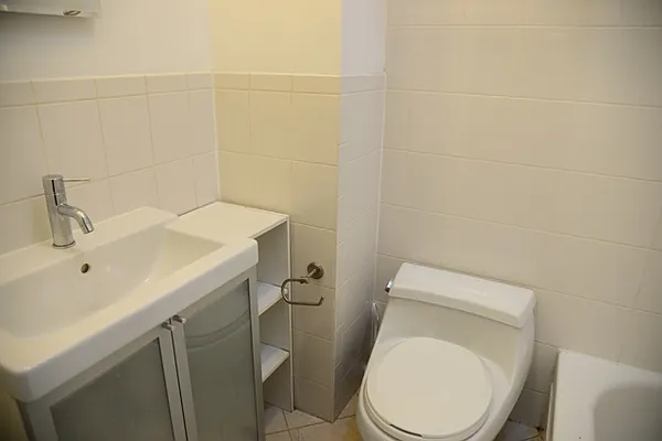 Rented by City Barn Realty Inc | media 18