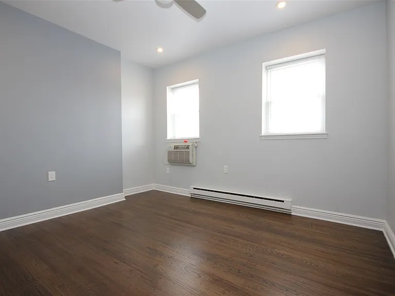 1016 Willow Ave #406 — Photo 7