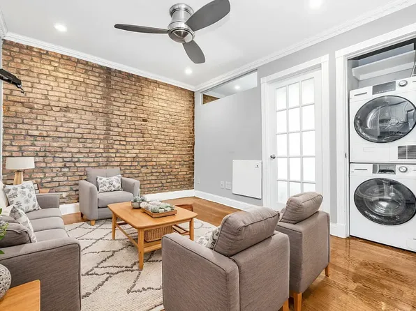 89 Clinton St #3A, New York, NY 10002
