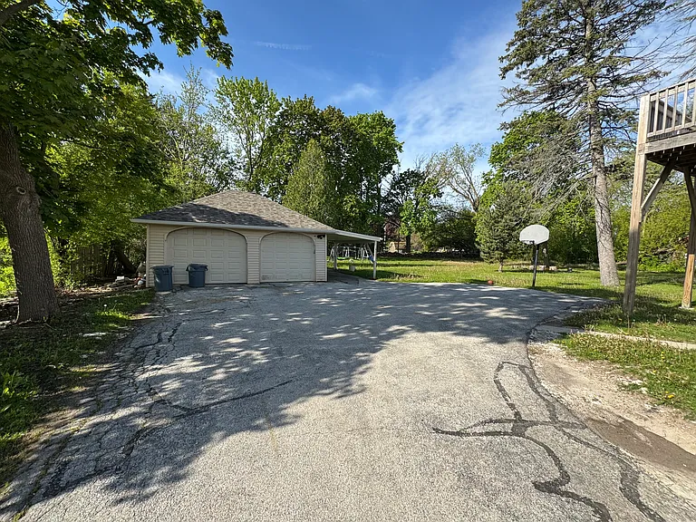 1401 W Brown Deer Rd — Photo 9