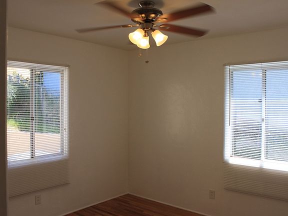 2nd image of 2015 Winnett St