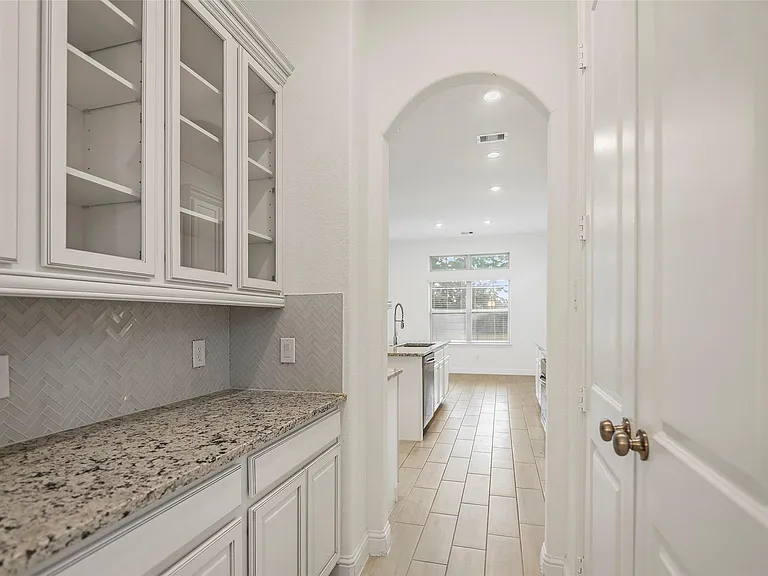 23540 Red Juniper Ln — Photo 6