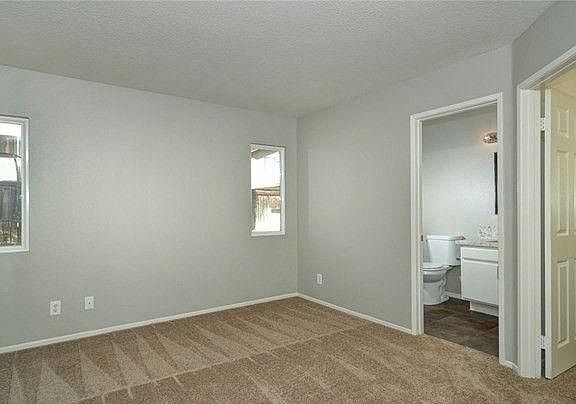 2nd image of 986 Reinhart St