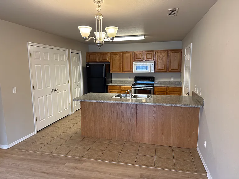 1586 N Evening Shade Dr — Photo 11