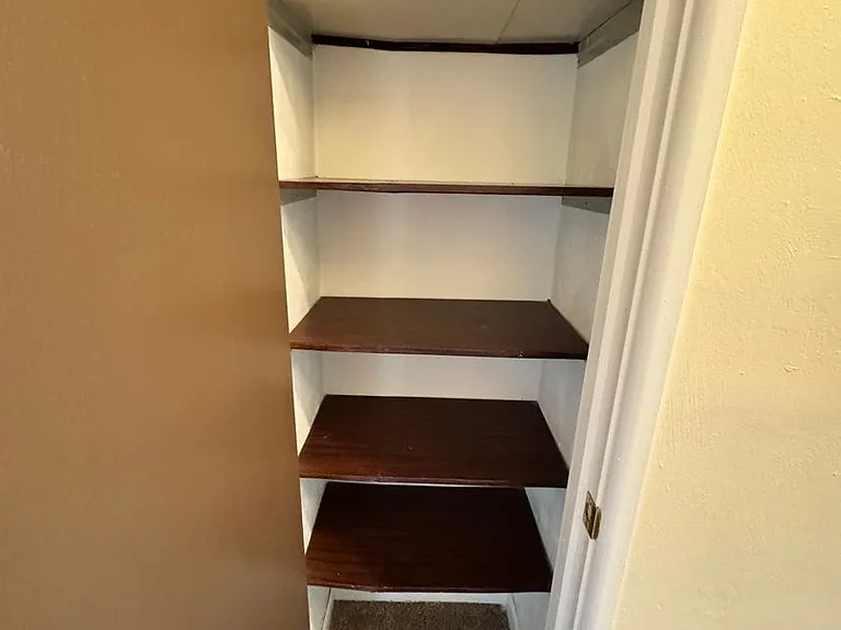 Washington Blvd Apartments — Photo 10