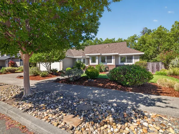 4795 Hillsboro Circle, Santa Rosa, CA 95405