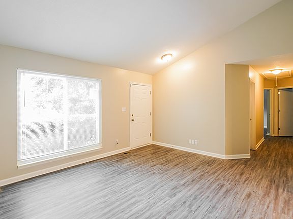 4th image of 67 Grassmire Dr