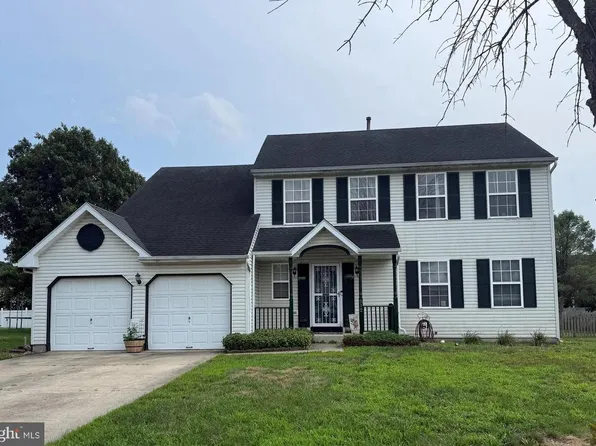 512 Coleman Dr, Clayton, NJ 08312