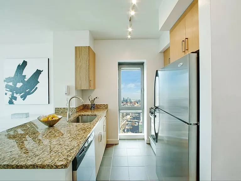 188 Ludlow St #23J — Photo 30