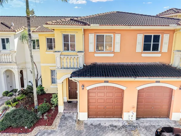 9084 SW 17th Ct, Hollywood, FL 33025