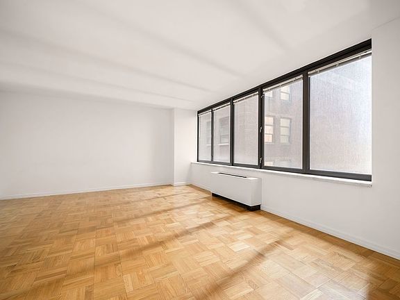 3rd image of 235 W 56th St APT 14A