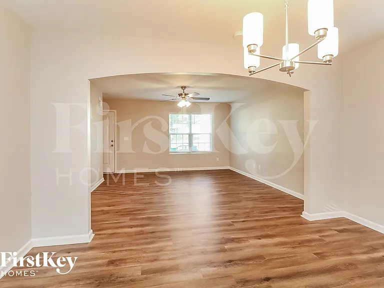 7429 Hidden Creek Dr — Photo 5