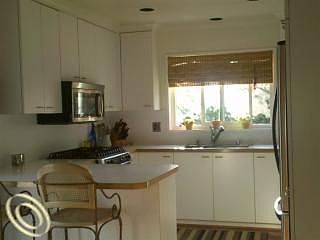 3rd image of 483 Lake Shore Ln