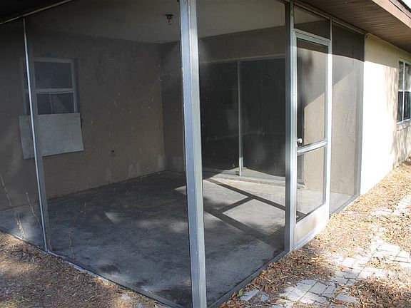 4th image of 4328 Timor Pl