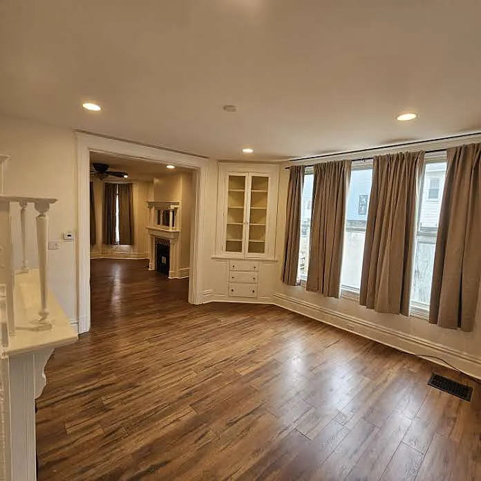 110 California Ave — Photo 2