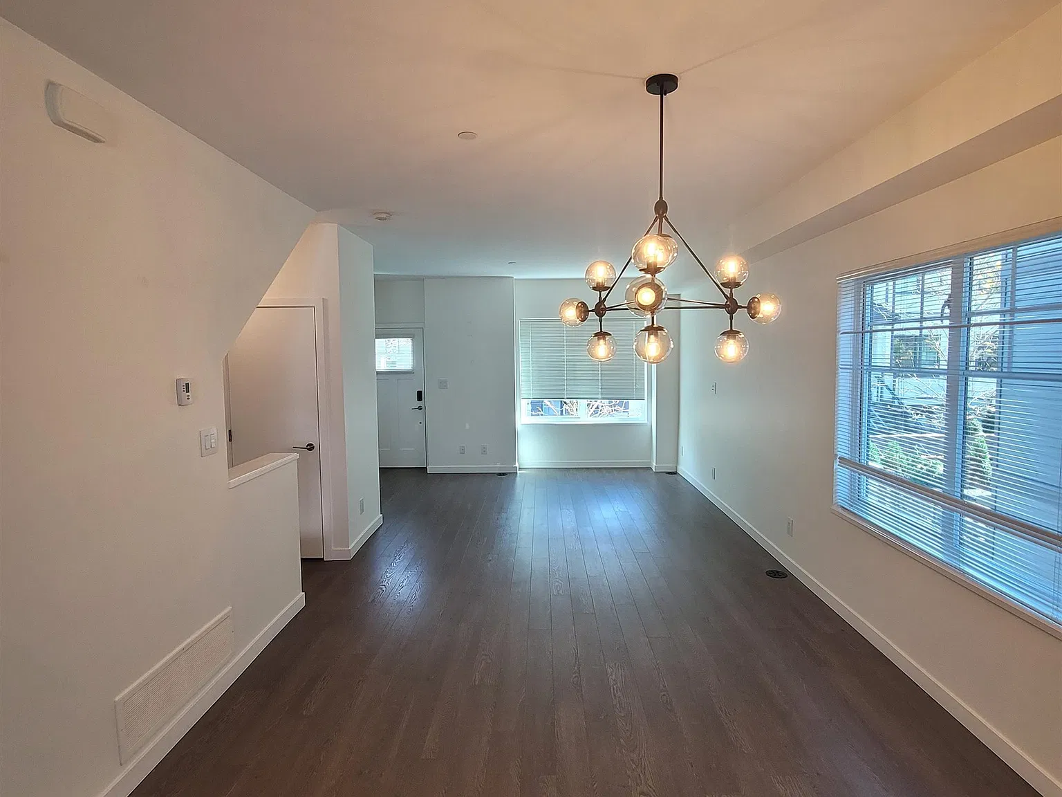 3 bed, 1405 sqft, $3,500 — Photo 3