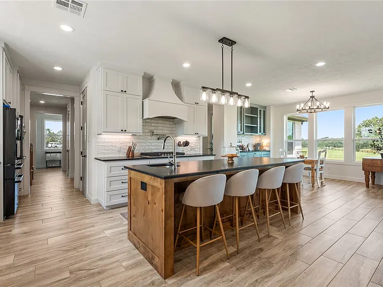 9974 Hidden Pond Dr — Photo 8