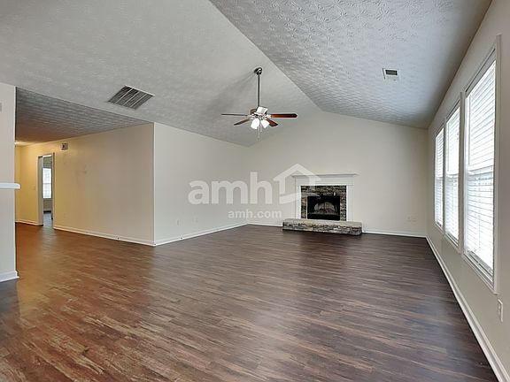 3rd image of 2347 Swan Lake Dr