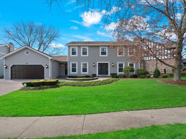 1012 Windhaven Rd, Libertyville, IL 60048