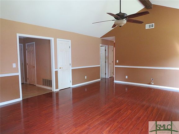 4th image of 6 Black Forest Drive