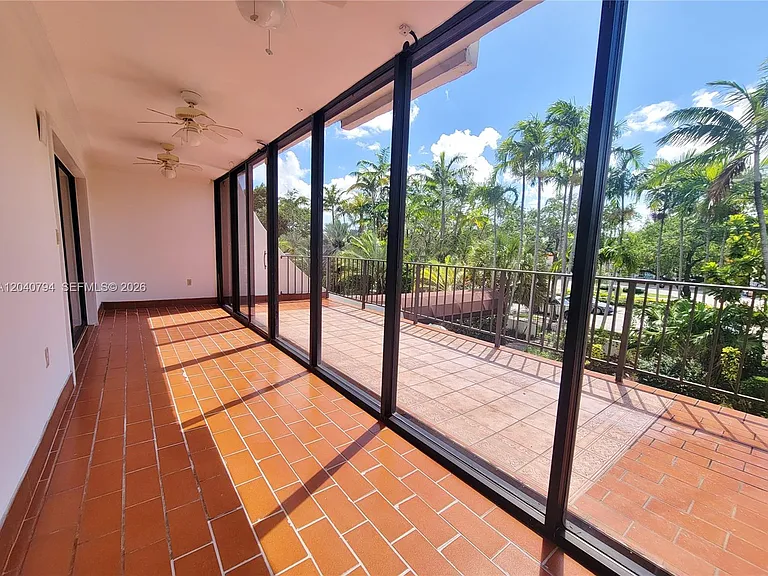 77 Crandon Blvd #2B — Photo 17