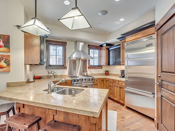5th image of 1825 Three Kings Dr #803