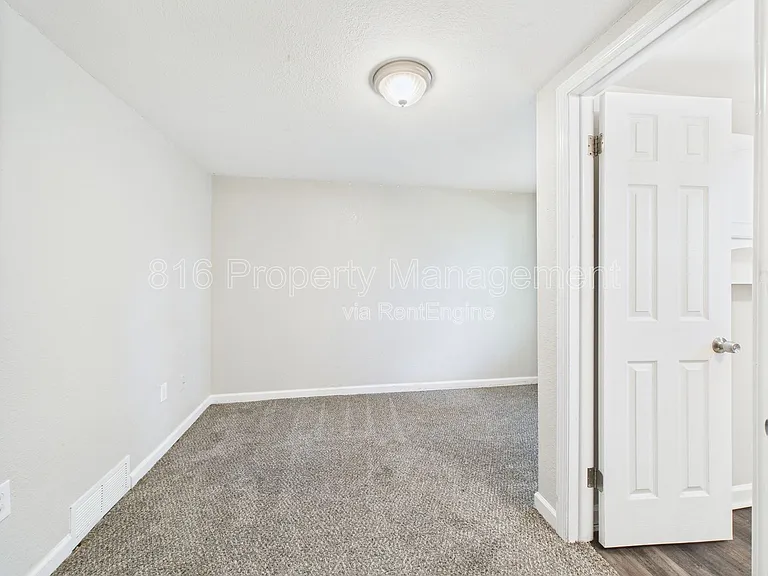 4321 N Lister Ave — Photo 18
