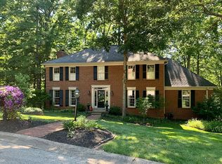 6802 Wind Ridge Ct, Louisville, KY 40241