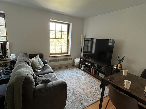 3rd image of 161 Columbia Hts APT 3F