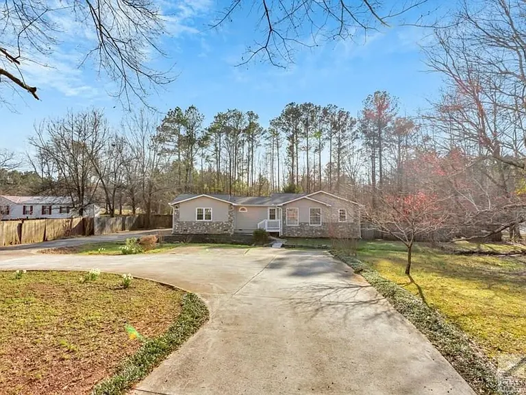 155 Dwight Rd — Photo 3
