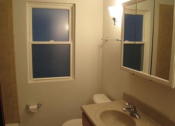 3rd image of 5109 W Gunnison St