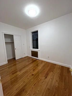 Rented by Manhattan Dwelling Corporation | media 6