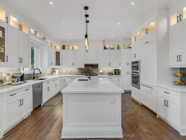 49 Kenton Dr — Photo 13