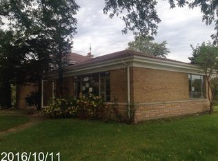 4000 W Morse Ave, Lincolnwood, IL 60712
