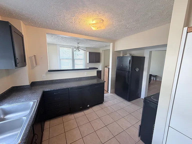 2440 Lynn St #2 — Photo 9