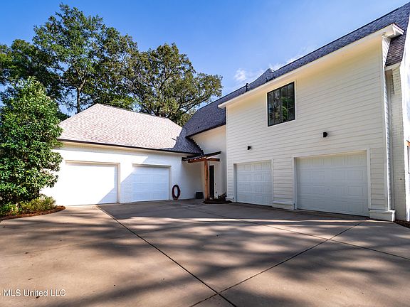 3rd image of 104 Langdon Bnd