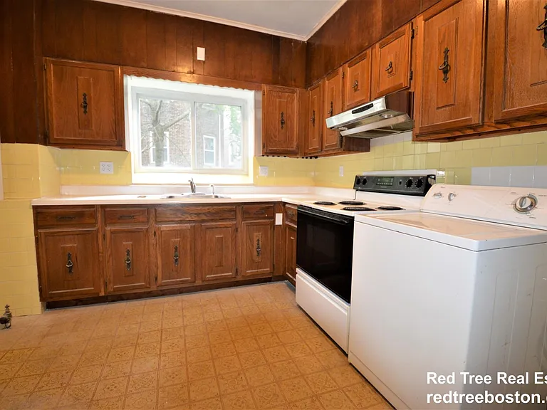 141 Fuller St #1 — Photo 5
