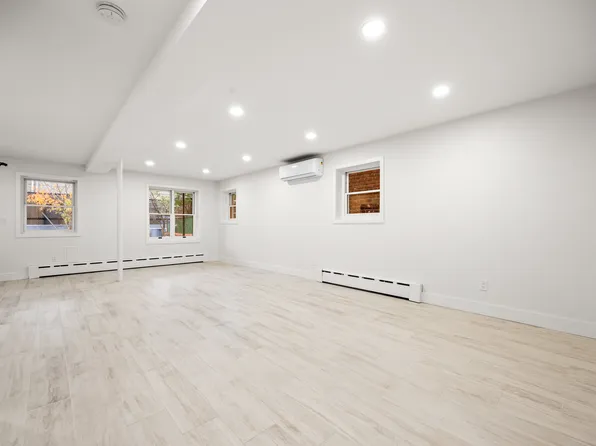 2567 East 29th Street image 20 of 31