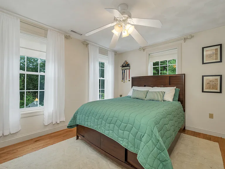 8 Hemlock Ln — Photo 26