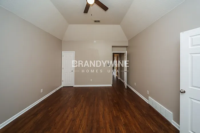 6828 Kamali Ave — Photo 9