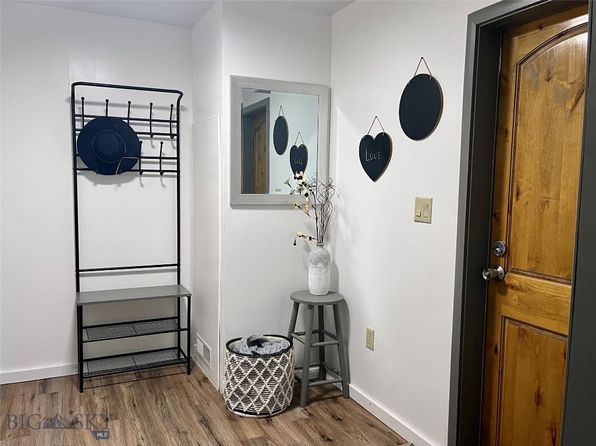 5 Aquila Ln, Emigrant, MT 59027