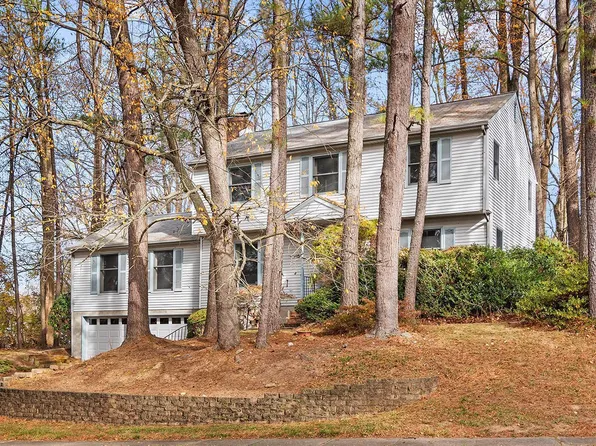 5 Fairvalley Ct, Newark, DE 19711