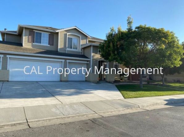 361 Majestic Dr, Hollister, CA 95023
