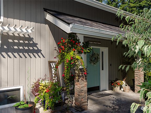 5th image of 11002 Minterwood Drive NW